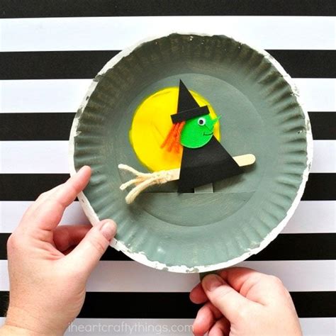 Paper plate witch puppet